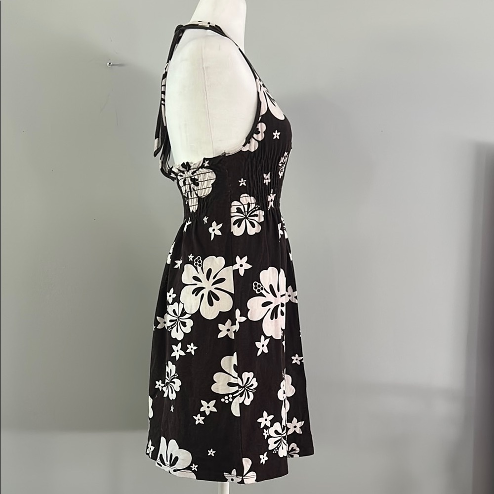 Ocean Drive Black and White Floral Midi Dress - Picture 3 of 7